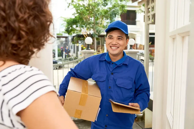 Door-to-door logistics support for seamless supply chain delivery.